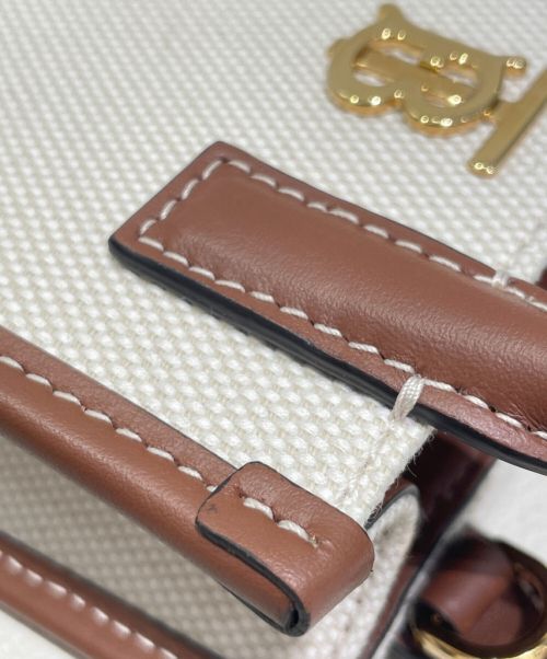 BURBERRY（バーバリー）BURBERRY (バーバリー) マイクロ フランシストート エクリュ/タン サイズ:マイクロの古着・服飾アイテム