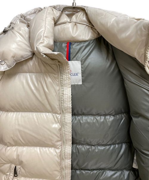 MONCLER（モンクレール）MONCLER (モンクレール) MAYA  ベージュ サイズ:4の古着・服飾アイテム