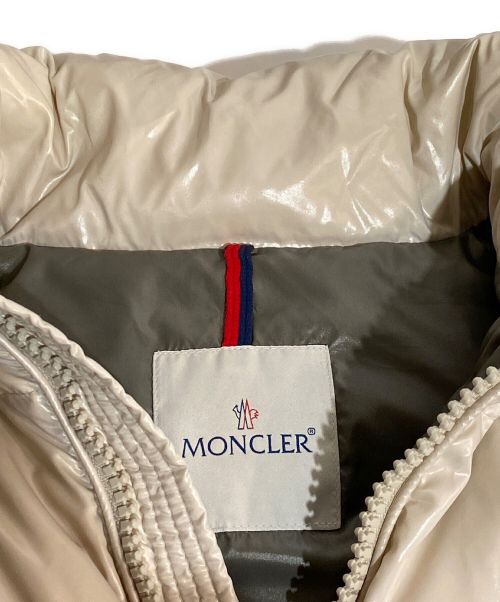 MONCLER（モンクレール）MONCLER (モンクレール) MAYA  ベージュ サイズ:4の古着・服飾アイテム