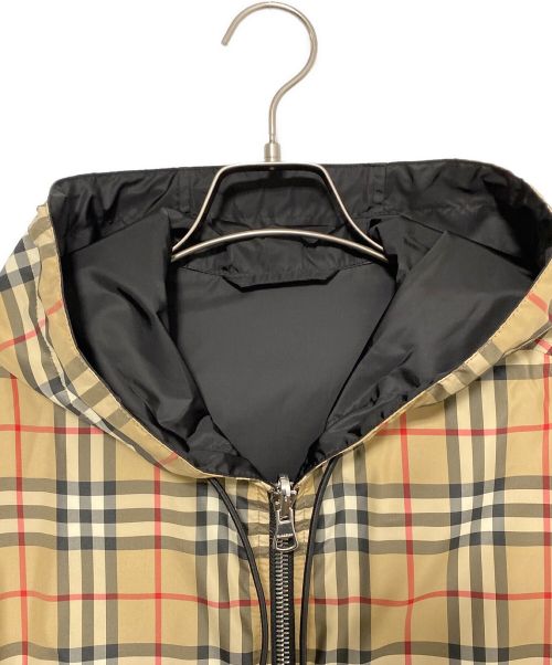 BURBERRY（バーバリー）BURBERRY (バーバリー) リバーシブルヴィンテージチェックフーデッドジャケット ブラック サイズ:Sの古着・服飾アイテム