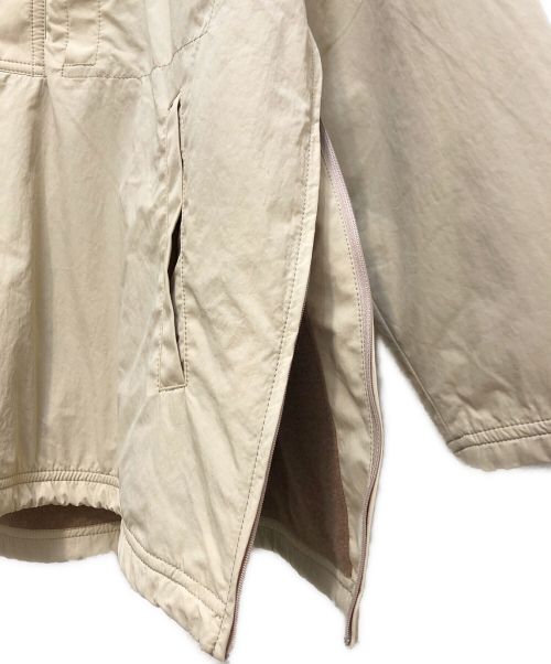 AURALEE（オーラリー）AURALEE (オーラリー) 22AW BIODEGRADABLE NYLON P/O HOODED BLOUSON ベージュ サイズ:3の古着・服飾アイテム