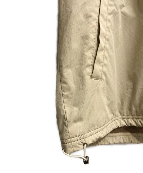 AURALEE（オーラリー）AURALEE (オーラリー) 22AW BIODEGRADABLE NYLON P/O HOODED BLOUSON ベージュ サイズ:3の古着・服飾アイテム