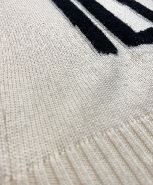 FENDI（フェンディ）FENDI (フェンディ) ビッグロゴクルーネックニット オフホワイト サイズ:50の古着・服飾アイテム