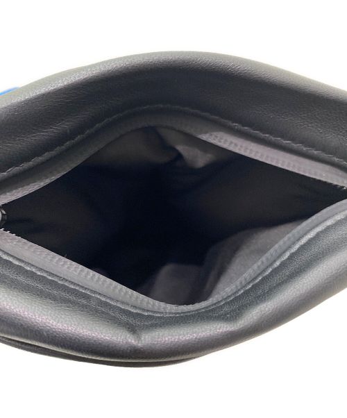 Maison Margiela（メゾンマルジェラ）Maison Margiela (メゾンマルジェラ) グラムスラムクロスボディバッグ ブラックの古着・服飾アイテム