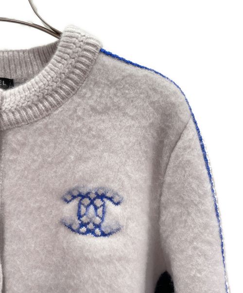 CHANEL（シャネル）CHANEL (シャネル) クルーネックココマークカーディガン グレー サイズ:36の古着・服飾アイテム
