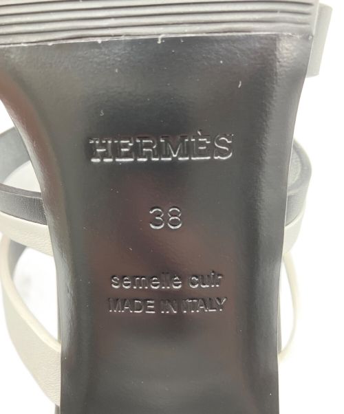HERMES（エルメス）HERMES (エルメス) カメリアサンダル ブラック×ホワイト サイズ:38の古着・服飾アイテム