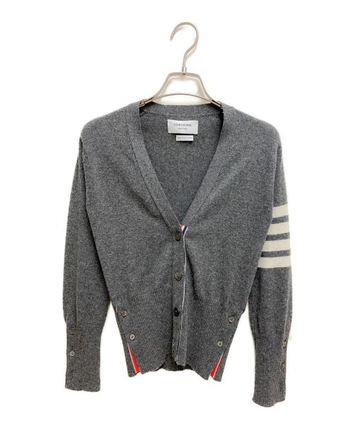 Thom Browne（トムブラウン）Thom Browne (トムブラウン) 4BAR ストライプ クラシックVネック カシミヤカーディガン グレー サイズ:38の古着・服飾アイテム