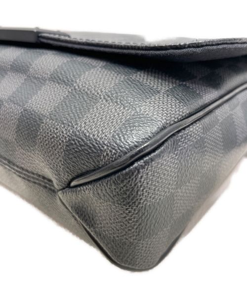LOUIS VUITTON（ルイ ヴィトン）LOUIS VUITTON (ルイ ヴィトン) ダミエ グラフィット ディストリクトPM ブラック サイズ:PMの古着・服飾アイテム