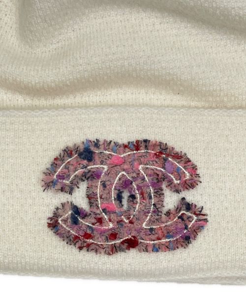 CHANEL（シャネル）CHANEL (シャネル) ツイードワッペンカシミヤニットキャップ アイボリーの古着・服飾アイテム