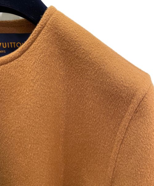LOUIS VUITTON（ルイ ヴィトン）LOUIS VUITTON (ルイ ヴィトン) ベルテッドロングノーカラーコート キャメル サイズ:38の古着・服飾アイテム