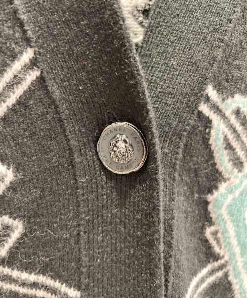 CHANEL（シャネル）CHANEL (シャネル) アイコンロゴココマークポップニットカーディガン ブラック サイズ:36の古着・服飾アイテム