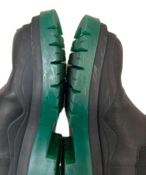 BOTTEGA VENETA（ボッテガベネタ）BOTTEGA VENETA (ボッテガベネタ) タイヤチェルシーブーツ ブラック×グリーン サイズ:37の古着・服飾アイテム