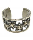 Cody Sandersonコディ・サンダーソン）の古着「Cut Out Opposing Star Cuffs」｜シルバー