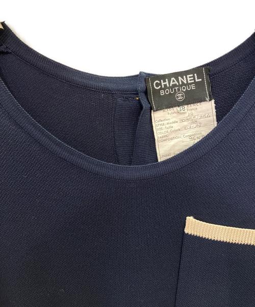CHANEL（シャネル）CHANEL (シャネル) バックボタンニットワンピース ネイビー×ベージュ サイズ:38の古着・服飾アイテム
