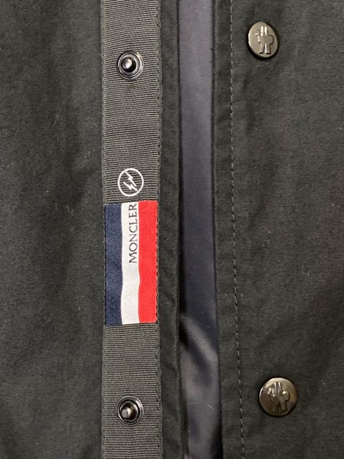 MONCLER（モンクレール）MONCLER (モンクレール) FRAGMENT DESIGN (フラグメント デザイン) RAGGAE Varsity Jacket ブラック×ホワイト サイズ:2の古着・服飾アイテム