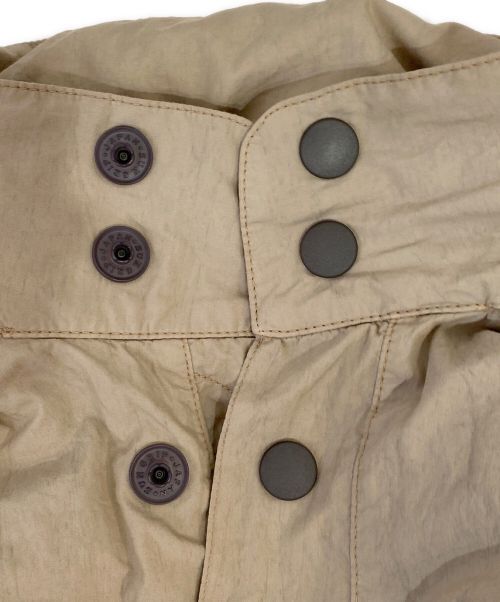 OUR LEGACY（アワーレガシー）OUR LEGACY (アワーレガシー) 23SS PUFFA - Metallic Sand Parachute Poplin ベージュ サイズ:48の古着・服飾アイテム
