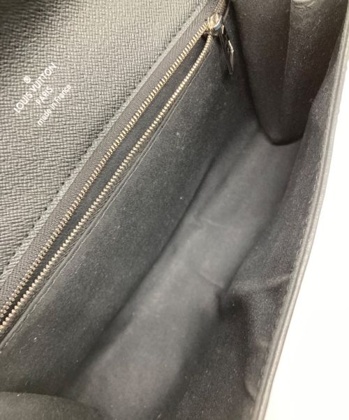 LOUIS VUITTON（ルイ ヴィトン）LOUIS VUITTON (ルイ ヴィトン) エピ・クレリー ショルダーバッグ 	M54537 ブラックの古着・服飾アイテム