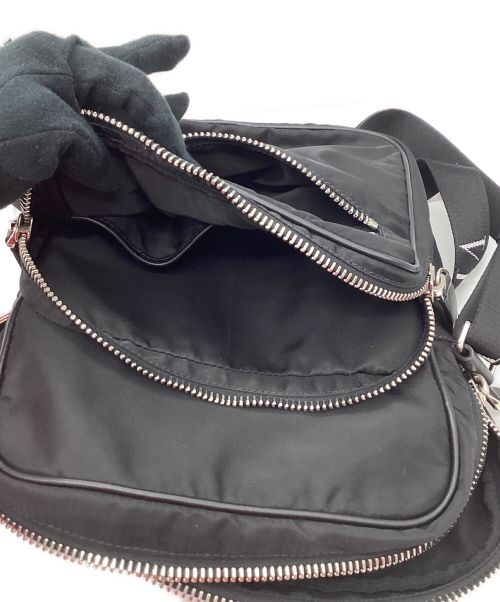 VALENTINO（ヴァレンティノ）VALENTINO (ヴァレンティノ) ショルダーバッグ ブラックの古着・服飾アイテム