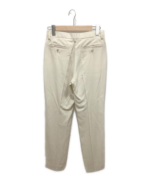 FUMIKA UCHIDA（フミカウチダ）FUMIKA UCHIDA (フミカウチダ) BACKSATIN STRAIGHT SLACKS アイボリー サイズ:36 未使用品の古着・服飾アイテム