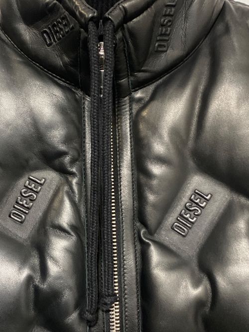 DIESEL（ディーゼル）DIESEL (ディーゼル) エンボスロゴレザーダウンベスト ブラック サイズ:Mの古着・服飾アイテム