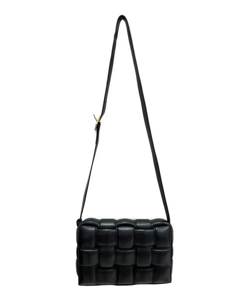 BOTTEGA VENETA（ボッテガベネタ）BOTTEGA VENETA (ボッテガベネタ) パデットカセットバッグ ブラックの古着・服飾アイテム