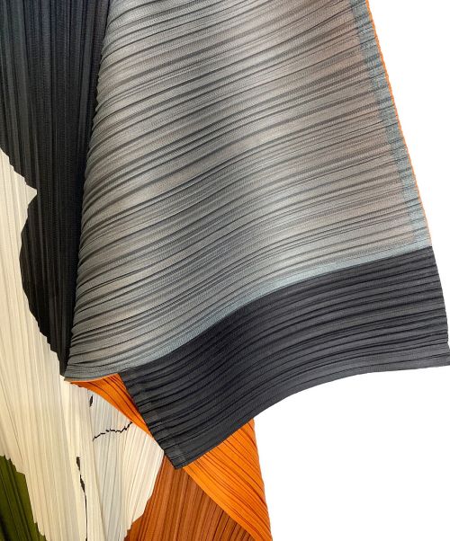 ISSEY MIYAKE（イッセイミヤケ）ISSEY MIYAKE (イッセイミヤケ) IKKO TANAKA (イッコウタナカ) ×IKKO TANAKA プリーツロングコート サイズ:3の古着・服飾アイテム