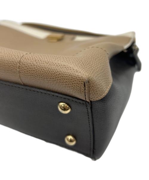 FURLA（フルラ）FURLA (フルラ) ハンドバッグ　パイパールクス ベージュの古着・服飾アイテム