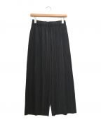 PLEATS PLEASEプリーツプリーズ）の古着「クロップドプリーツワイドパンツ」｜ブラック