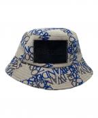 J.W. ANDERSONジェイダブリューアンダーソン）の古着「ロゴ ジャガード バケットハット」｜グレー×ブルー