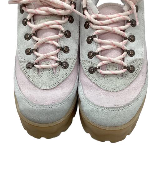 NIKE（ナイキ）NIKE (ナイキ) W LAHAR LOW SE ピンク サイズ:SIZE 24.5cmの古着・服飾アイテム