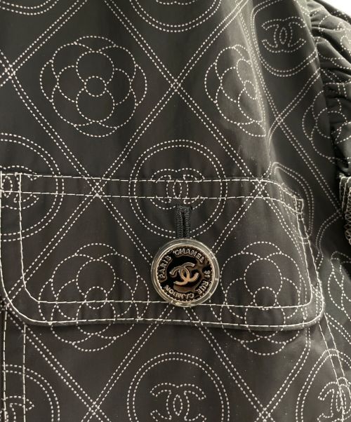 CHANEL（シャネル）CHANEL (シャネル) ココマーク&カメリアナイロンコート ブラック サイズ:36の古着・服飾アイテム