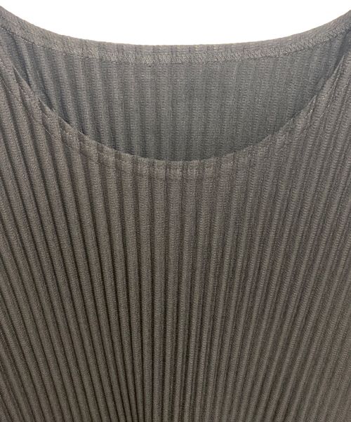 HOMME PLISSE ISSEY MIYAKE（オム プリッセ イッセイ ミヤケ）HOMME PLISSE ISSEY MIYAKE (オムプリッセ イッセイ ミヤケ) プリーツTシャツ ブラック サイズ:2の古着・服飾アイテム