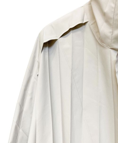 HOMME PLISSE ISSEY MIYAKE（オム プリッセ イッセイ ミヤケ）HOMME PLISSE ISSEY MIYAKE (オムプリッセ イッセイ ミヤケ) EDGE COAT ライトグレー サイズ:3の古着・服飾アイテム