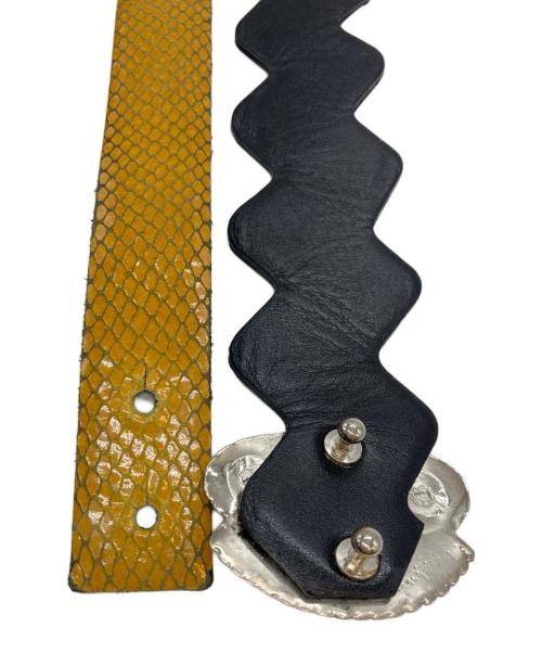 TOGA PULLA（トーガ プルラ）TOGA PULLA (トーガ プルラ) コンチョベルト ブラック×イエローの古着・服飾アイテム