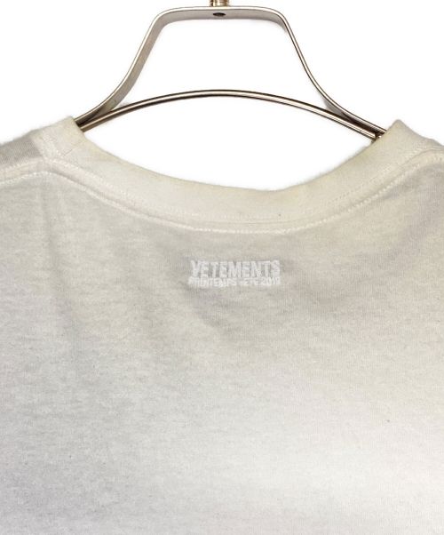 VETEMENTS（ヴェトモン）VETEMENTS (ヴェトモン) グルジアロゴカットソー ホワイト サイズ:SIZE XSの古着・服飾アイテム