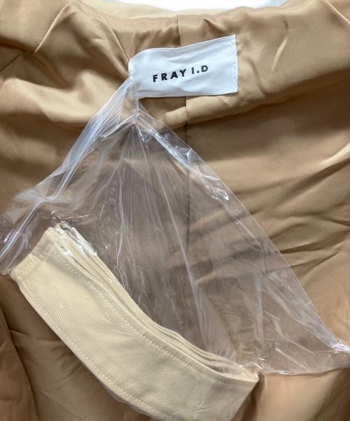 FRAY ID（フレイ アイディー）FRAY ID (フレイ アイディー) スリーブタックステンカラーコート ベージュの古着・服飾アイテム