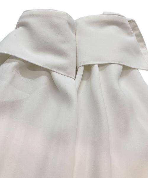 K.T KIYOKO TAKASE（ケーティー キヨコタカセ）K.T KIYOKO TAKASE (ケーティー キヨコタカセ) マットサテンデザインハイネックブラウス ホワイト サイズ:9の古着・服飾アイテム