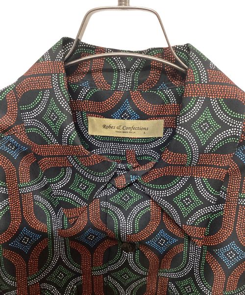 ROBES&CONFECTIONS（ローブスコンフェクションズ）ROBES&CONFECTIONS (ローブスコンフェクションズ) 総柄ショートブルゾン ブラック×グリーン サイズ:SIZE 1の古着・服飾アイテム