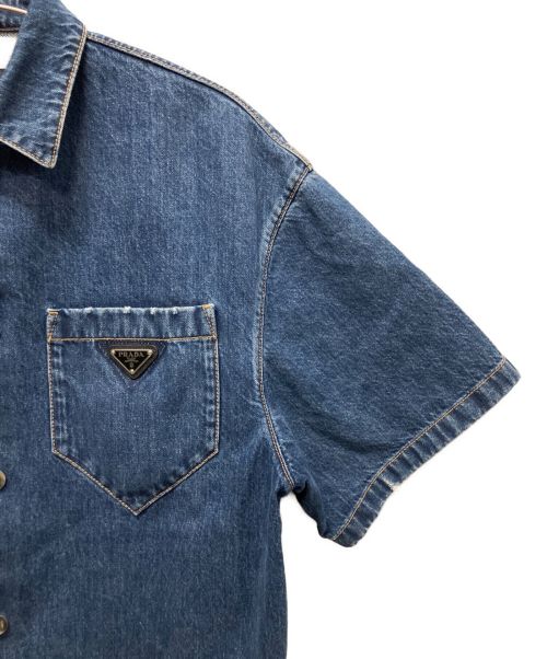 PRADA（プラダ）PRADA (プラダ) トライアングルロゴプレートデニムシャツ インディゴ サイズ:Mの古着・服飾アイテム