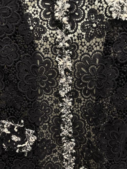 CHANEL（シャネル）CHANEL (シャネル) Camellia Lace Jacket ブラック×ホワイト サイズ:34の古着・服飾アイテム