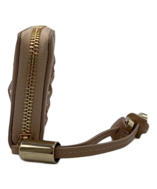 JIMMY CHOO（ジミーチュウ）JIMMY CHOO (ジミーチュウ) スタースタッズ ラウンドファスナー コインケース ピンクの古着・服飾アイテム