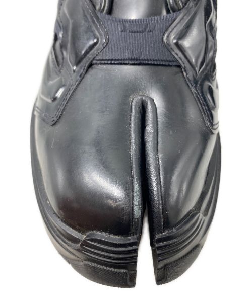 Maison Margiela（メゾンマルジェラ）Maison Margiela (メゾンマルジェラ) REEBOK (リーボック) TABI INSTAPUMP FURY ブラック サイズ:26.5の古着・服飾アイテム