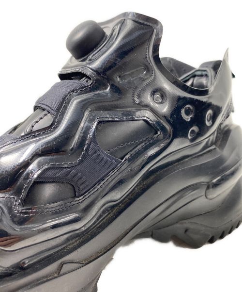 Maison Margiela（メゾンマルジェラ）Maison Margiela (メゾンマルジェラ) REEBOK (リーボック) TABI INSTAPUMP FURY ブラック サイズ:26.5の古着・服飾アイテム