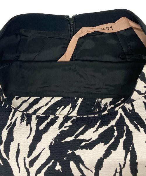 N°21（ヌメロヴェントゥーノ）N°21 (ヌメロヴェントゥーロ) タイトスカート ブラック サイズ:38の古着・服飾アイテム