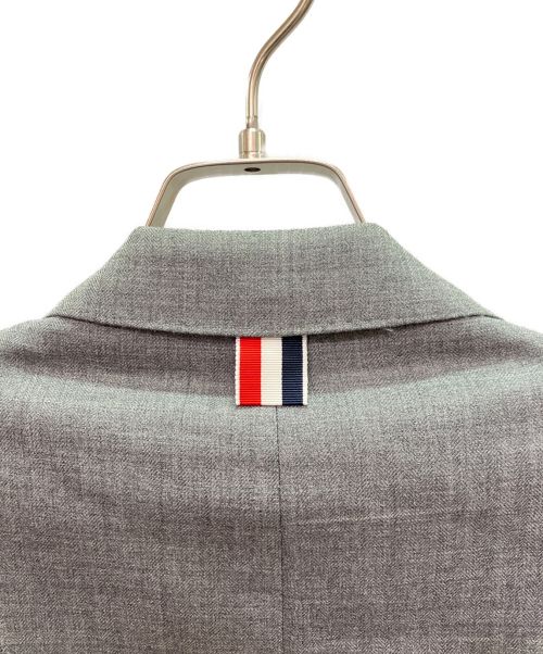 THOM BROWNE. NEW YORK（トムブラウン ニューヨーク）THOM BROWNE. NEW YORK (トムブラウンニューヨーク) 3Bセットアップスーツ グレーの古着・服飾アイテム
