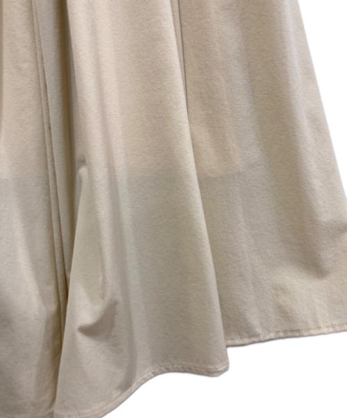 CLANE（クラネ）CLANE (クラネ) ボリュームマキシスカート アイボリーの古着・服飾アイテム