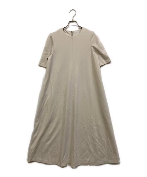 23区（ニジュウサンク）23区 (ニジュウサンク) ジャージーAラインワンピース ベージュ サイズ:SIZE 38の古着・服飾アイテム