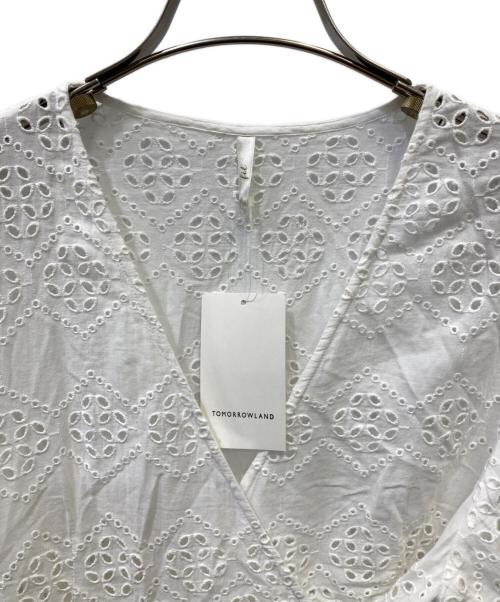 TOMORROW LAND（トゥモローランド）TOMORROW LAND (トゥモローランド) FIL コットンカットワークレース カシュクールワンピース ホワイト サイズ:F 未使用品の古着・服飾アイテム