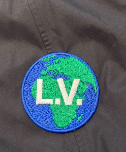 LOUIS VUITTON（ルイ ヴィトン）LOUIS VUITTON (ルイ ヴィトン) プルオーバーナイロンシャツ ブラック サイズ:52の古着・服飾アイテム