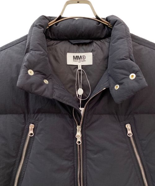 MM6 Maison Margiela（エムエムシックスメゾンマルジェラ）MM6 Maison Margiela (エムエムシックス メゾンマルジェラ) 八の字ダウンベスト ブラック サイズ:44の古着・服飾アイテム